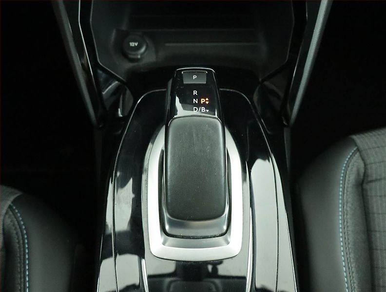 Peugeot 208 (2020) 50 kWh, SoH 95%, Automat - fotka 13 z 18