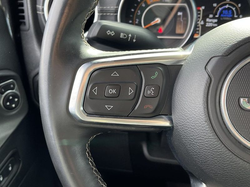 Jeep Wrangler 2.2CRD, ČR, Overland, 4x4 - fotka 24 z 38