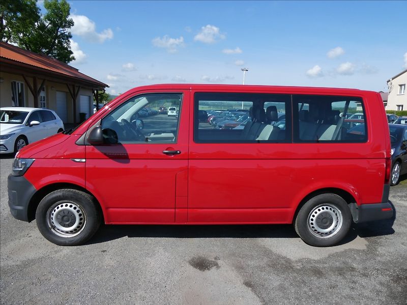 Volkswagen Transporter 2,0 TDi 75kW 9.míst, serviska - fotka 6 z 43