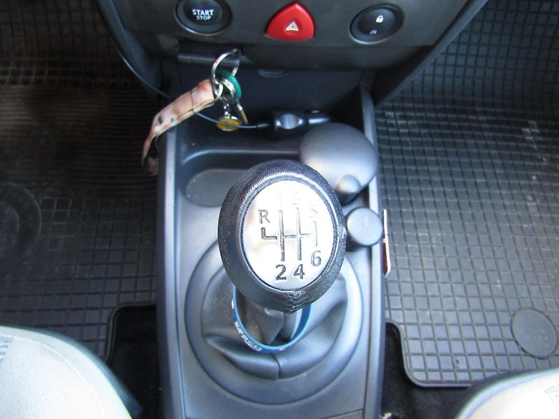 Renault Mégane (2006) 1.5 DCi 78kW CZ PŮVOD - fotka 32 z 37
