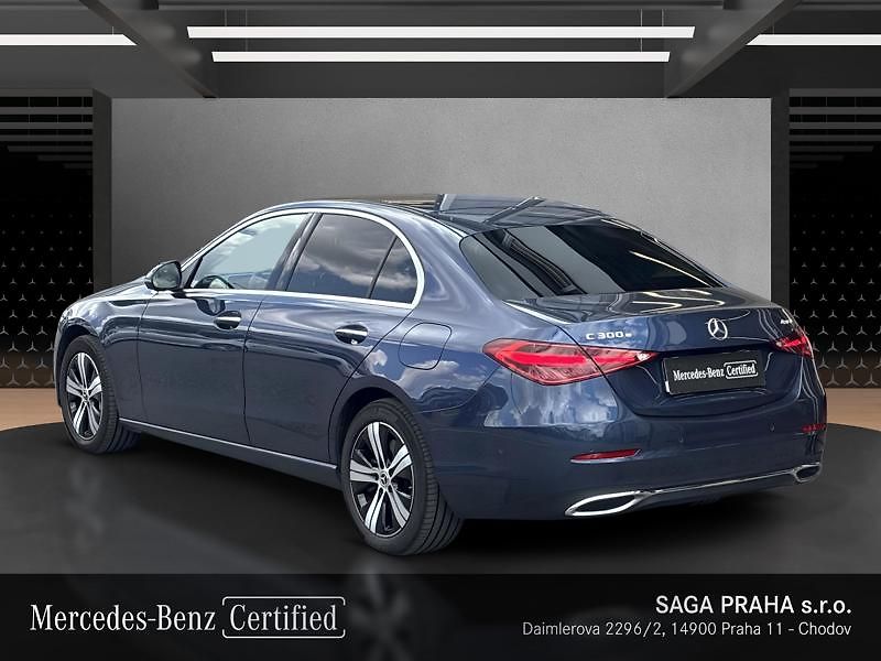 Mercedes-Benz Třídy C 300e 4MATIC EQ - fotka 7 z 18