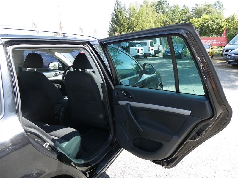 Škoda Octavia 1,4 TSi 90kW po servise, závěs - fotka 27 z 45