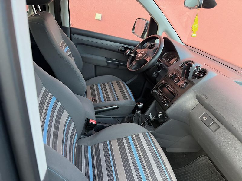 Volkswagen Caddy (2014) - fotka 6 z 12