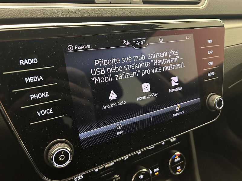 Škoda Superb 2.0 TDI 4x4 Style - fotka 13 z 24