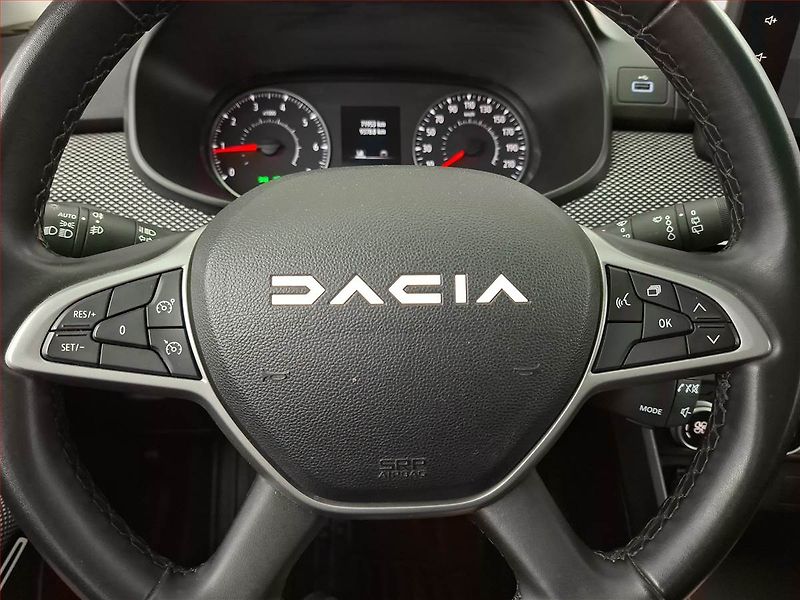 Dacia Jogger (2023) Extreme 1.0 TCe, Serv.kniha - fotka 15 z 17