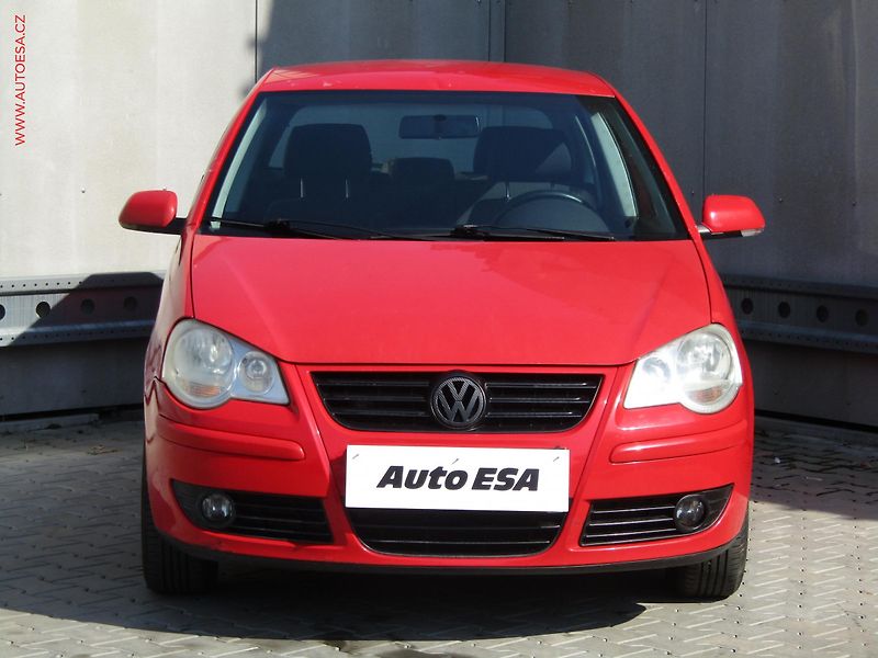 Volkswagen Polo (2005) 1.2i, ČR, AC, park.asist - fotka 2 z 16
