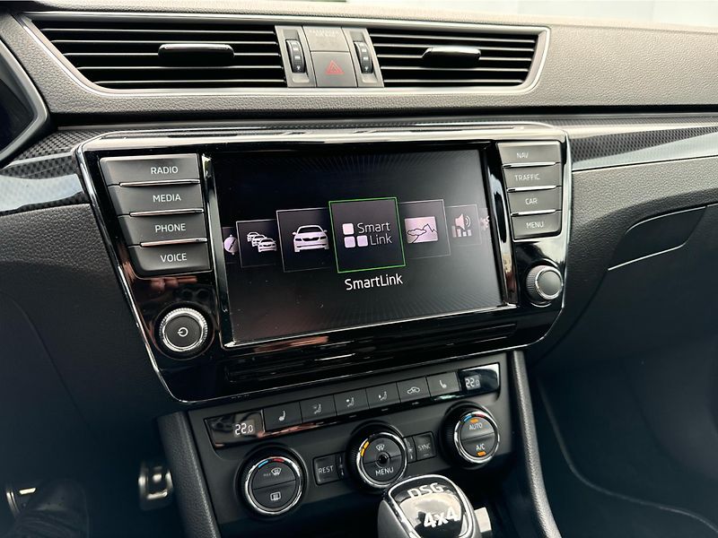 Škoda Superb Sportline 2.0 TDI DSG 4x4 - fotka 26 z 30