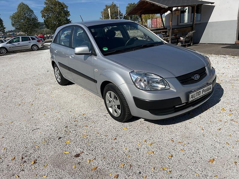 Kia Rio 1.4 16V - fotka 1 z 16