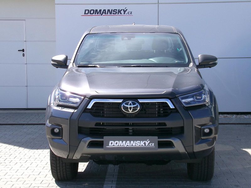 Toyota Hilux (2026) DOUBLE CAB 2,8D INVINCIBLE 4x4 - fotka 10 z 14