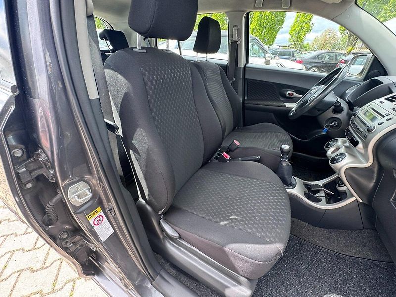 Toyota Urban Cruiser (2010) 1,3i 74 KW SPOJKA STK - fotka 37 z 45