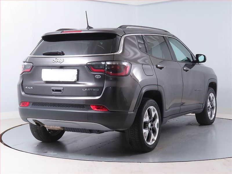 Jeep Compass (2020) 2.0 MultiJet, 4X4, Automat - fotka 5 z 14