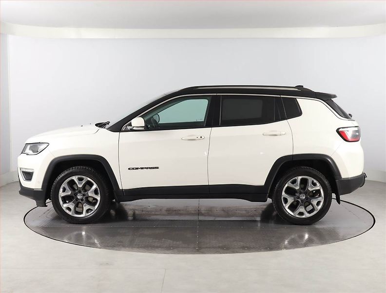Jeep Compass (2019) 1.4 MultiAir, 4X4, Automat - fotka 3 z 25