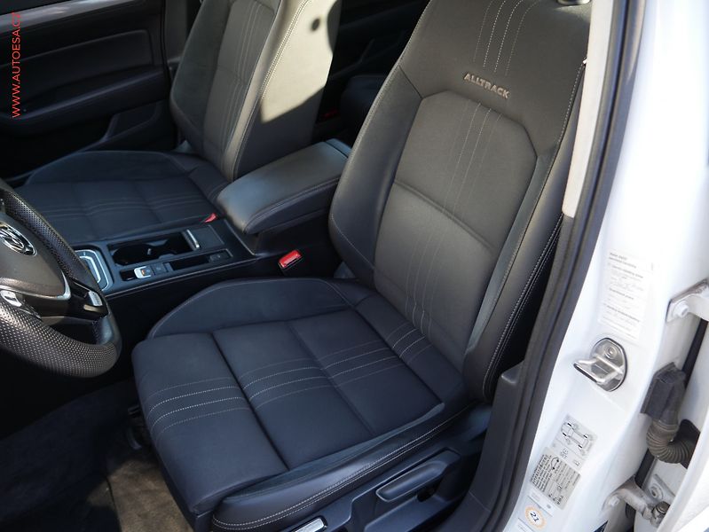Volkswagen Passat (2016) 2.0 TDi, DSG - fotka 9 z 18