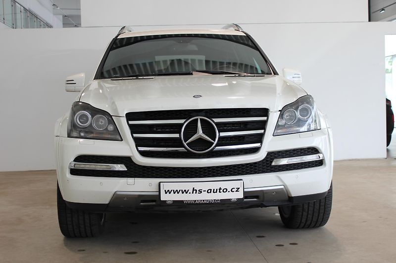 Mercedes-Benz GL (2012) 350CDi 4Matic,ČR,Grand Edition - fotka 5 z 19
