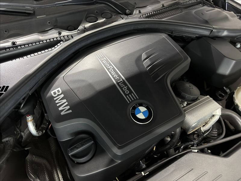 BMW Řada 3 2,0   320i 135KW BI-XEN KŮŽE T - fotka 46 z 46