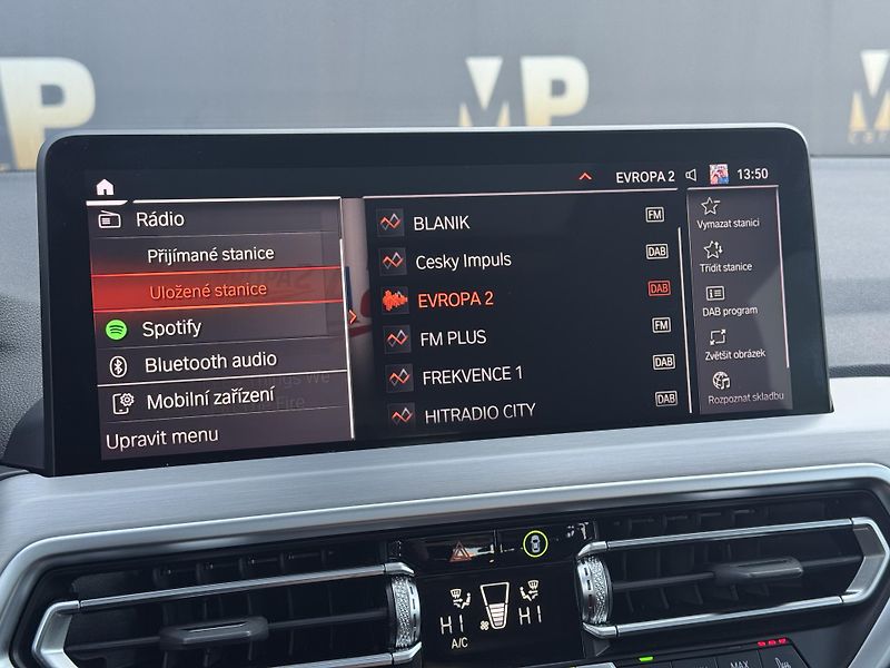 BMW X4 (2023) 2.0 xDrive20d, PANO, DPH, WIFI - fotka 28 z 44
