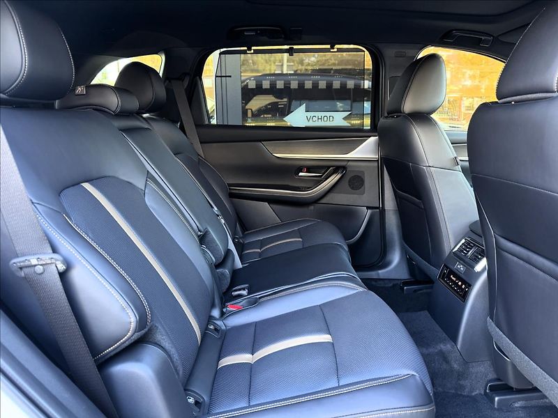 Mazda CX-80 (2026) 3,3 L D 254ps 8AT AWD Homura P - fotka 13 z 14
