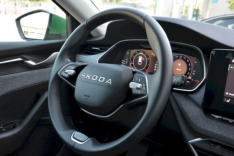 Škoda Octavia (2025) Combi 1.5 TSI 110 kW TOP Selec - fotka 15 z 26