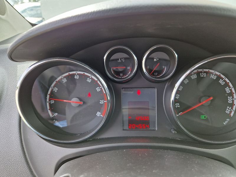 Opel Meriva 1.4 T - fotka 14 z 30