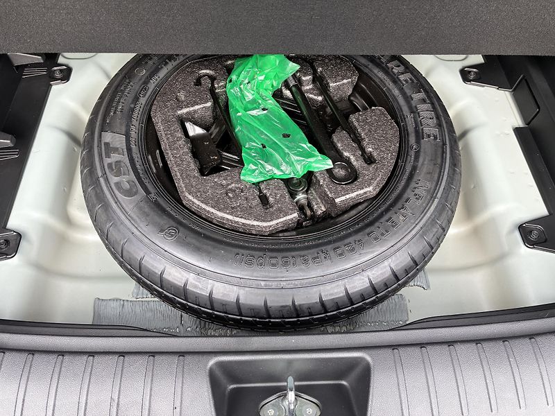Hyundai Kona 1.0-88KW,AUTOMAT REZERVACE - fotka 34 z 34