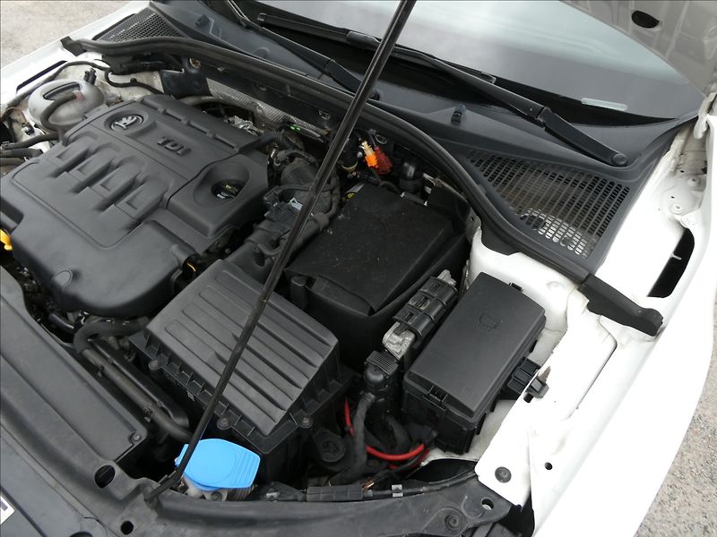 Škoda Octavia 2,0 TDi110kW ELEGANCE,ČR,ZÁVĚS - fotka 43 z 45