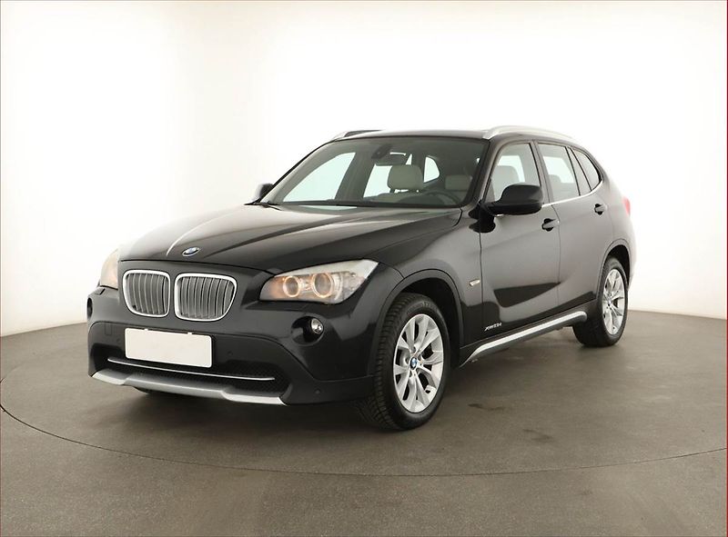 BMW X1 (2010) xDrive23d, 4X4, Automat, Navi - fotka 2 z 21