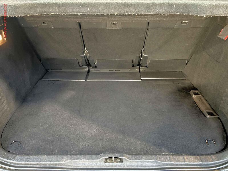 Citroën C4 Picasso (2009) 1.6 HDI, autoAC, temp - fotka 7 z 17