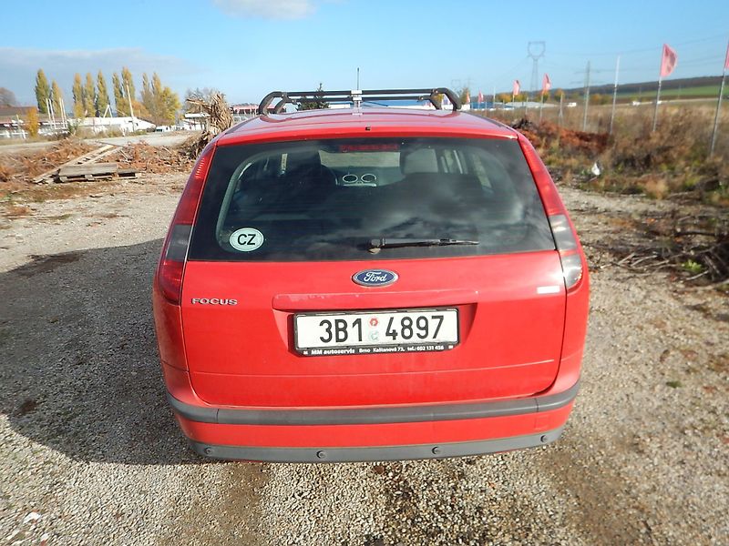 Ford Focus 1.6 i 74 kw - fotka 6 z 11