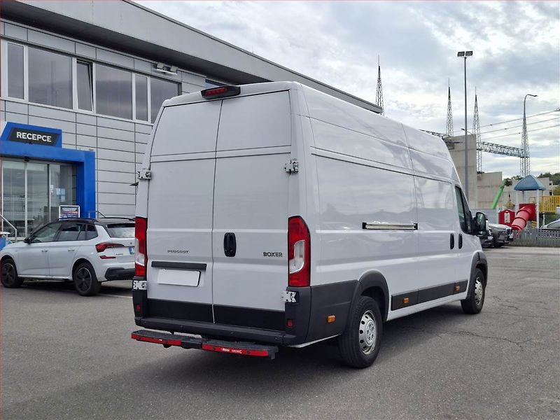 Peugeot Boxer (2023) 2.2 BlueHDi, Maxi, 16m3, 1.0t - fotka 5 z 17