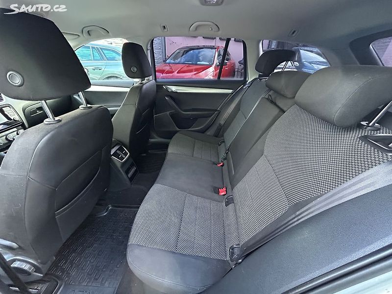 Škoda Octavia (2013) 2.0 TDi 110 KW - fotka 13 z 27