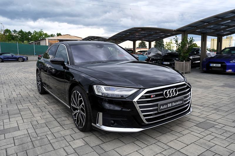 Audi S8 4.0 TFSI Quattro/B&O/Matrix/57 - fotka 8 z 48