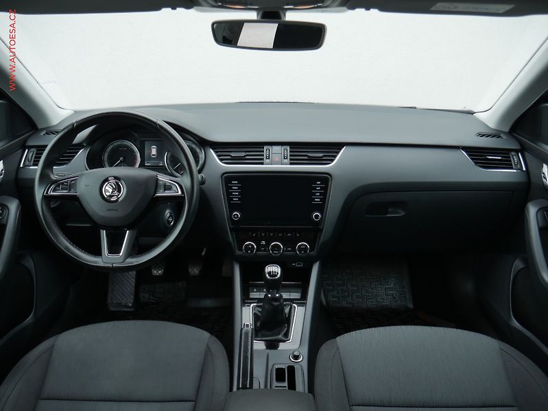 Škoda Octavia (2019) 1.5 TSi, ČR, Style, LED, navi - fotka 8 z 24