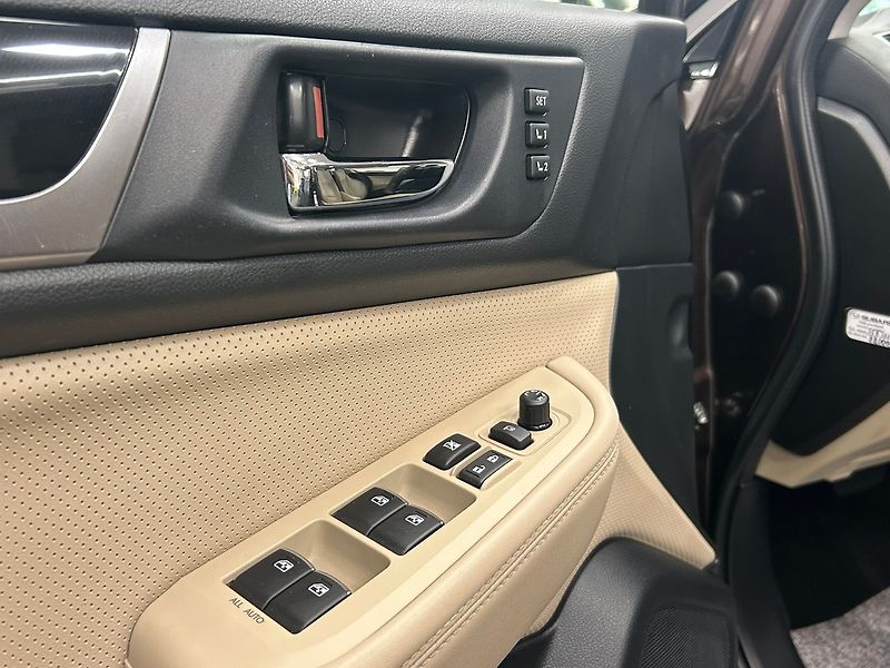 Subaru Outback (2018) 2.5 Executive 2018 | Záruka - fotka 16 z 63
