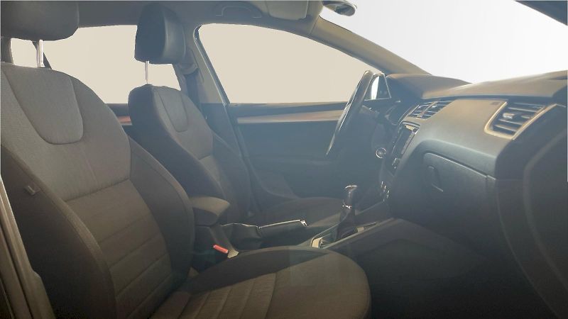 Škoda Octavia (2015) Kombi Elegance 2.0TDI 110kW - fotka 14 z 29