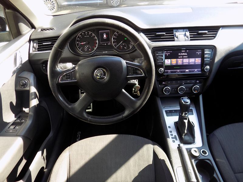 Škoda Octavia (2013) 2.0 TDi DSG - fotka 11 z 13