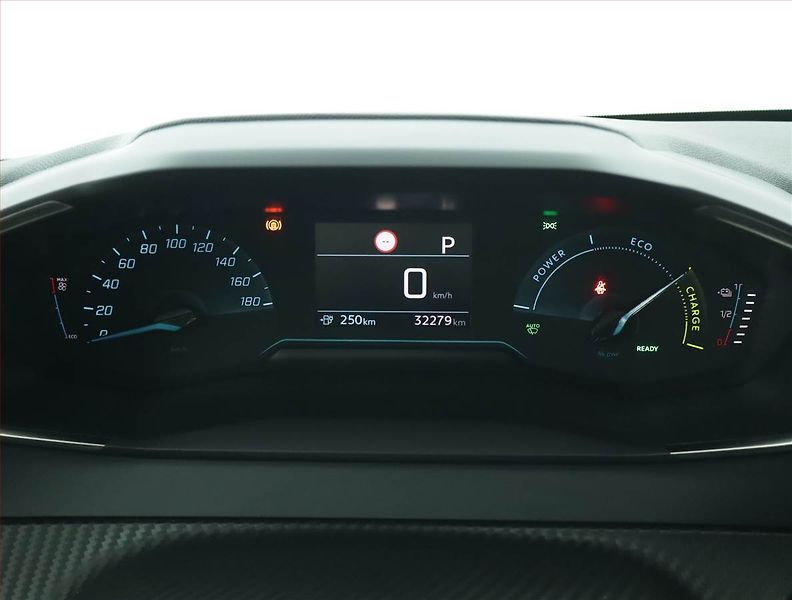 Peugeot 208 (2020) Active 50 kWh, SoH 85% - fotka 11 z 16