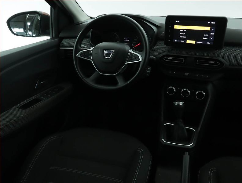 Dacia Jogger (2022) Comfort 1.0 TCe, 7 míst - fotka 7 z 17