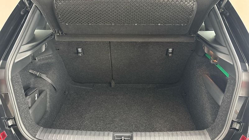 Škoda Kamiq 1.0 TSI DSG Style - fotka 17 z 24