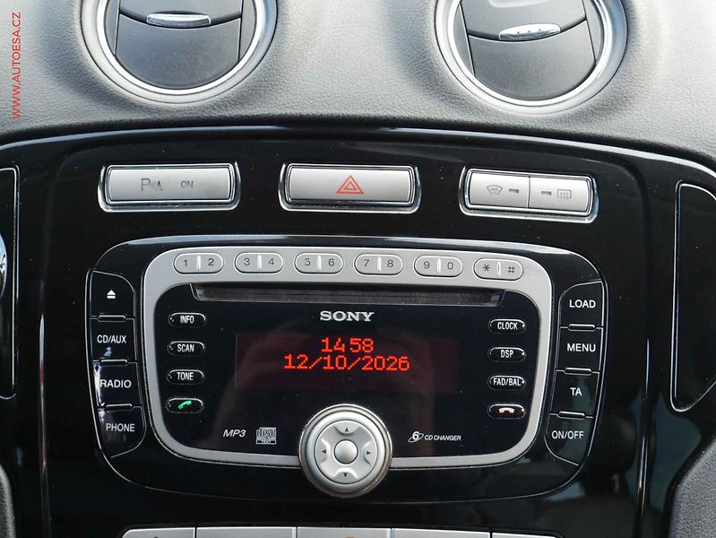 Ford Mondeo (2010) 2.2TDCI, autoAC - fotka 11 z 15
