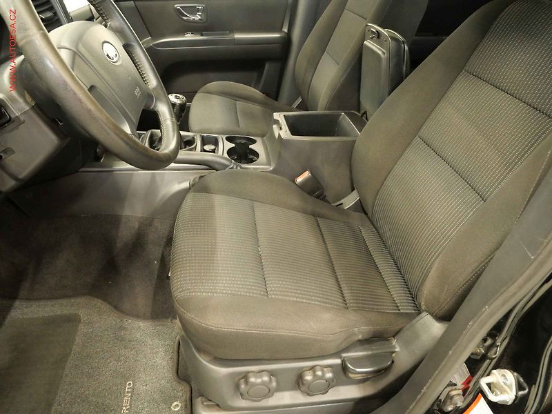 Kia Sorento (2009) 2.5CRDi 4x4, ČR, servis.kniha - fotka 9 z 20