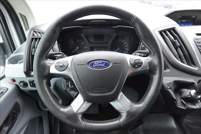 Ford Transit 2,0 TDCI  L3H2 BUS KLIMA - fotka 18 z 33