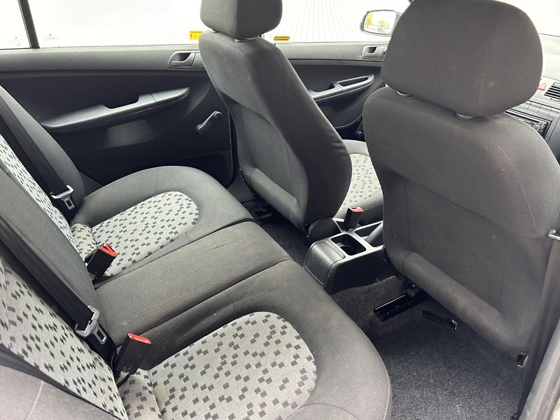 Škoda Fabia (2006) 1.2i 40kw  Nová STK - fotka 11 z 18