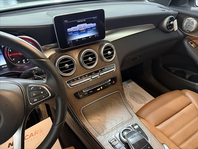 Mercedes-Benz GLC 2,0   250 BURM 360 PANORAMA - fotka 14 z 33