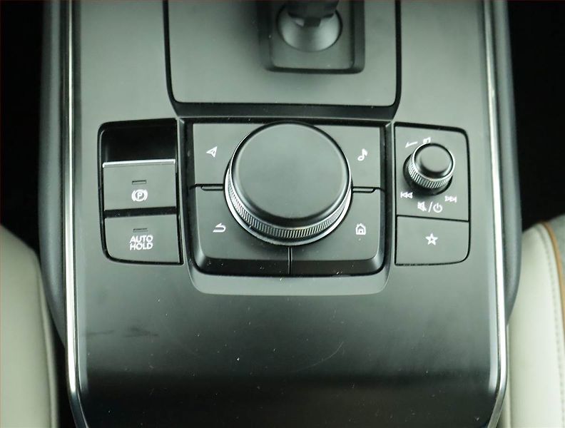 Mazda MX-30 (2021) Comfort e-Skyactiv, SoH 93% - fotka 22 z 25