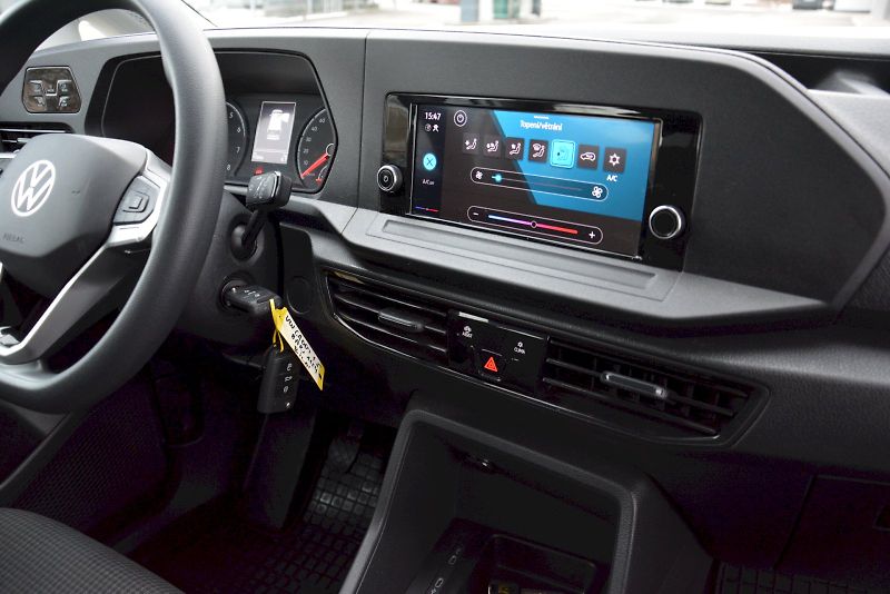 Volkswagen Caddy (2021) 1.5 TSI 84 kW Life 5.generace - fotka 24 z 28