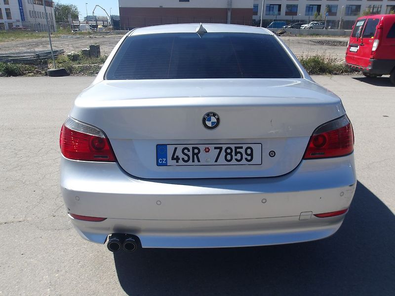 BMW Řada 5 Xi 4x4 AUT ! - fotka 10 z 27