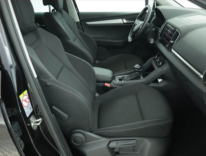 Škoda Karoq (2023) Ambition 1.5 TSI - fotka 9 z 17
