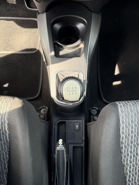 Toyota Yaris 1.4 D4D 66kW - fotka 17 z 21