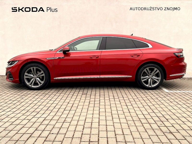 Volkswagen Arteon (2022) 1,5TSI 110KW R-LINE - fotka 3 z 25