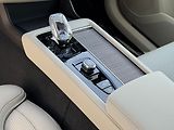 Volvo XC90 (2025) PLUS T8, ventilace, kamery 360 - náhled 11